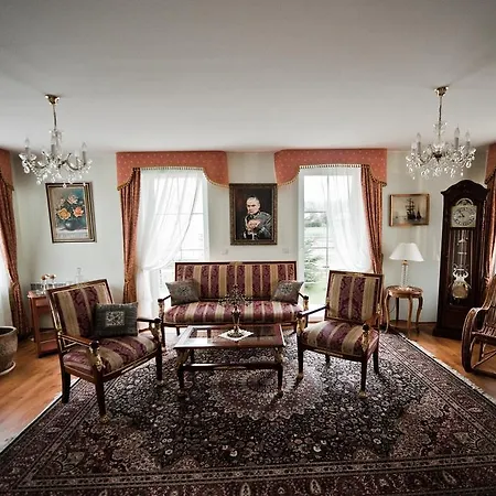 Willa W Sasinie Villa